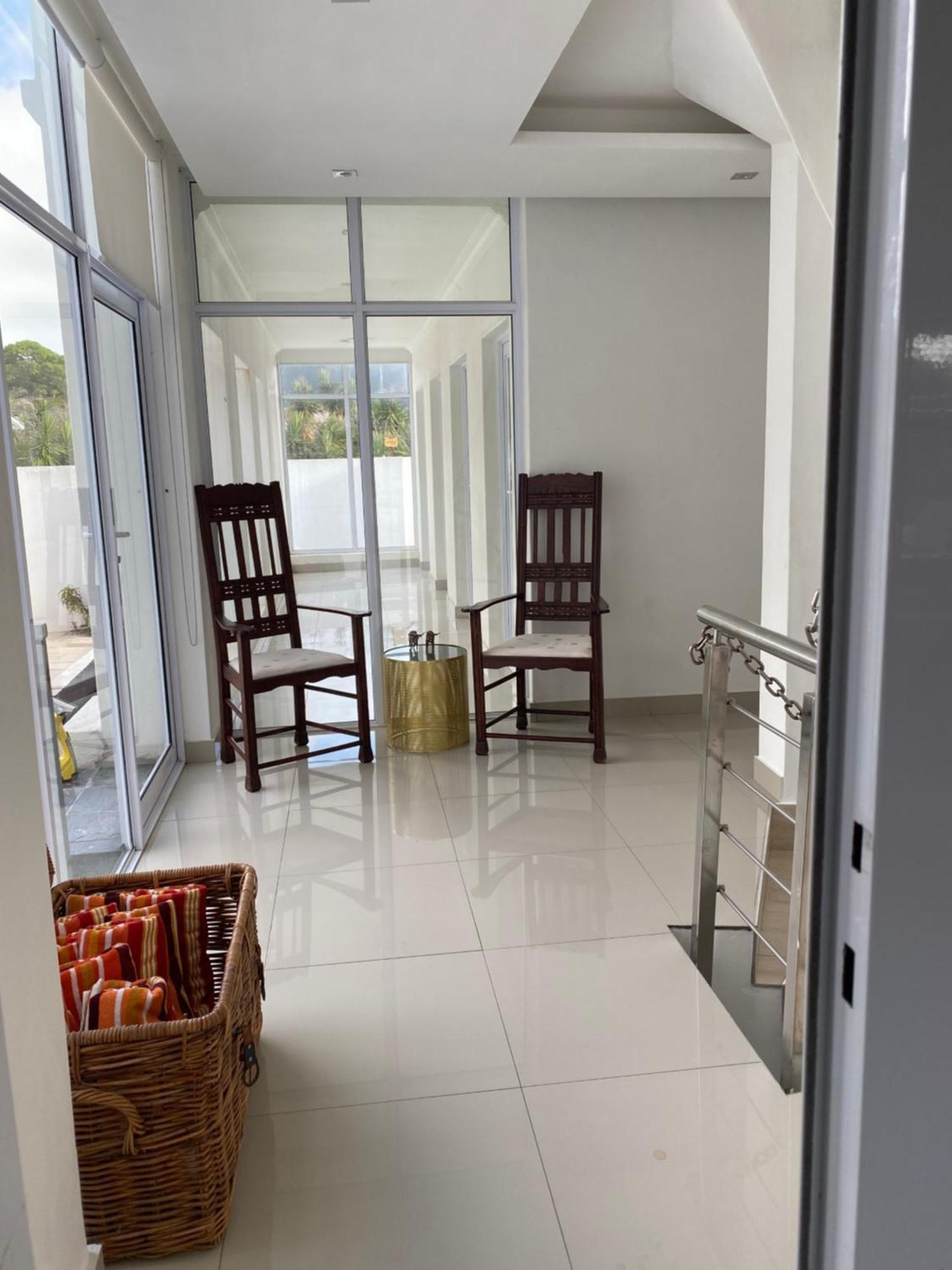 Bed And Breakfast Villa Livadia ケープタウン エクステリア 写真