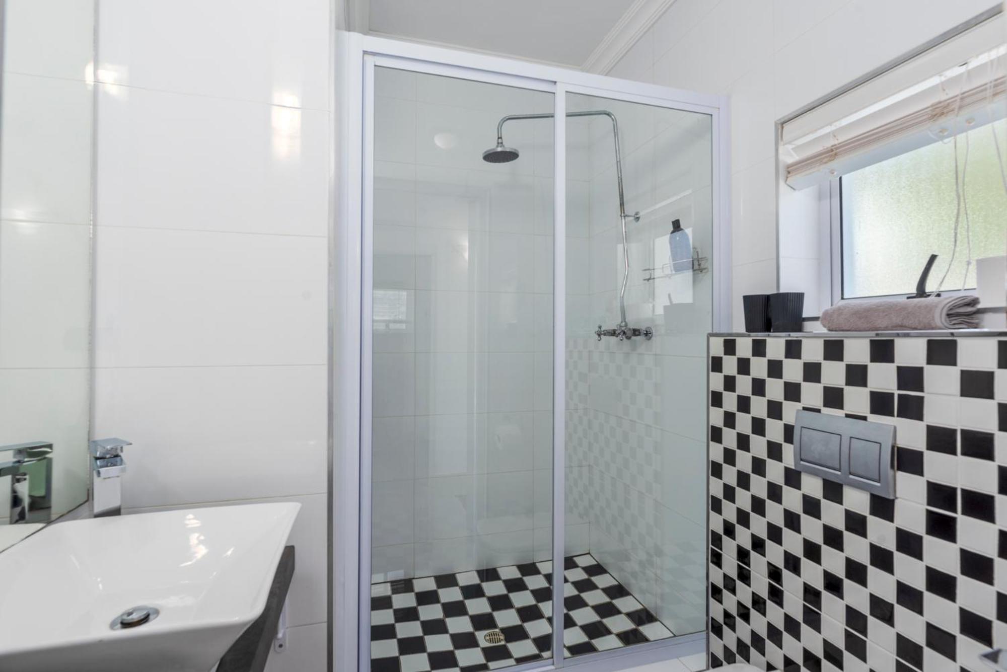 Bed And Breakfast Villa Livadia ケープタウン エクステリア 写真